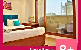 Qotel Comfort Ashok Vihar - Near Delhi University